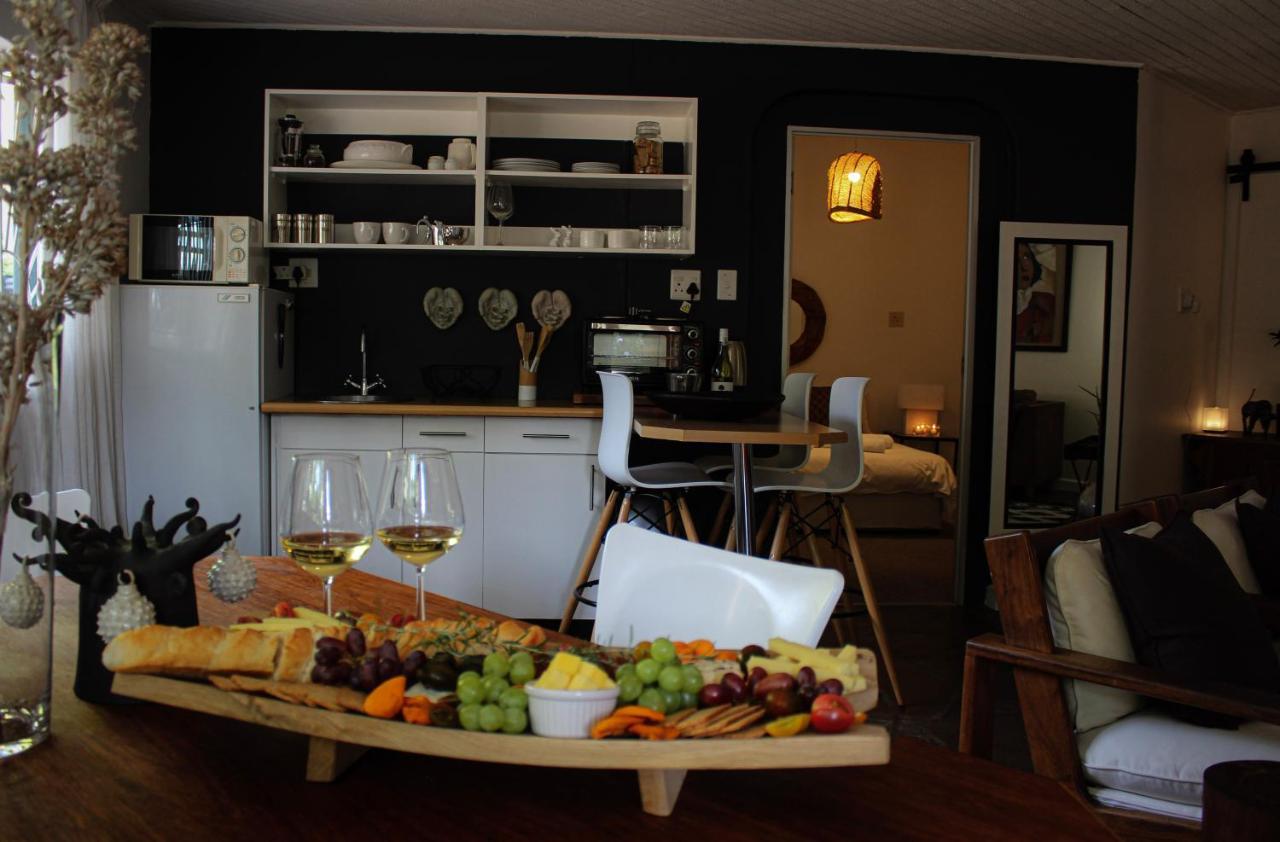 Alluring Self Catering 2 Bedroom Villa At Bokmakierie Villas Βίντχουκ Εξωτερικό φωτογραφία